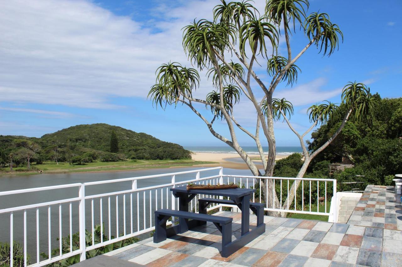 Blue'S Guest House - East London Bonza Bay Exteriör bild