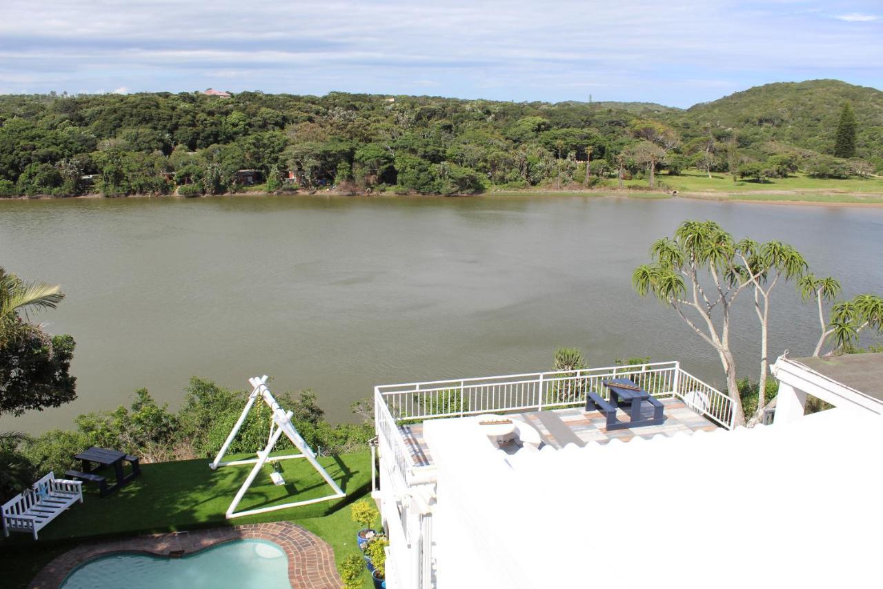 Blue'S Guest House - East London Bonza Bay Exteriör bild