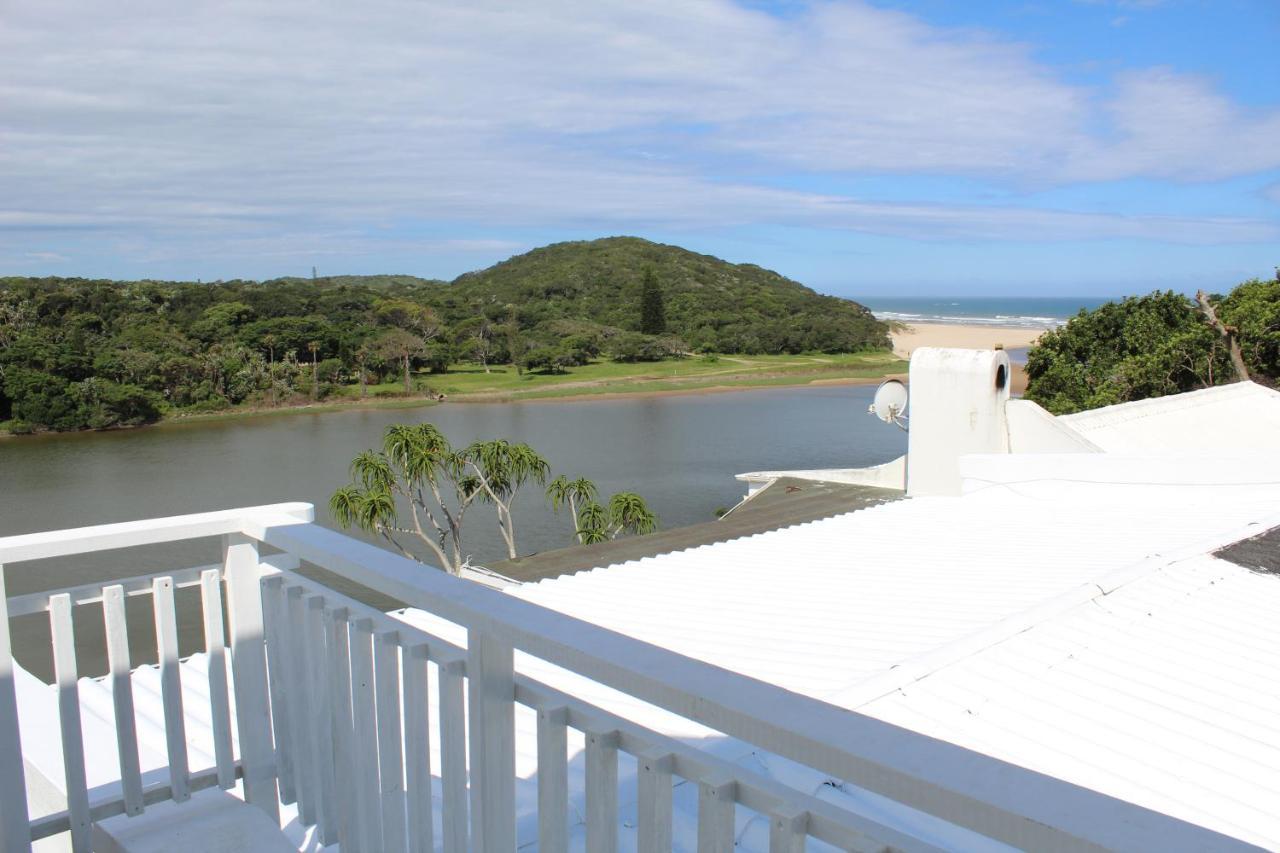 Blue'S Guest House - East London Bonza Bay Exteriör bild