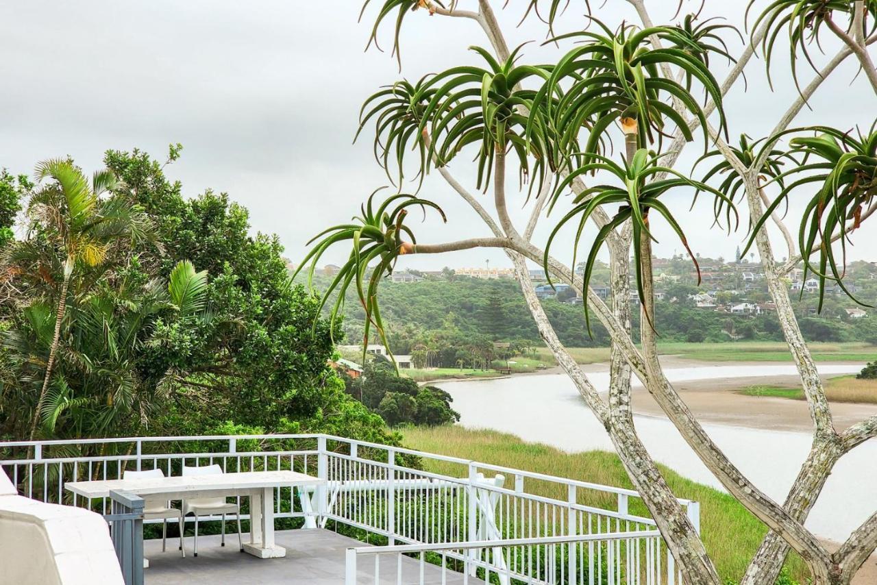 Blue'S Guest House - East London Bonza Bay Exteriör bild